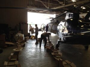 Casagrande preparando la lluvia de poemas